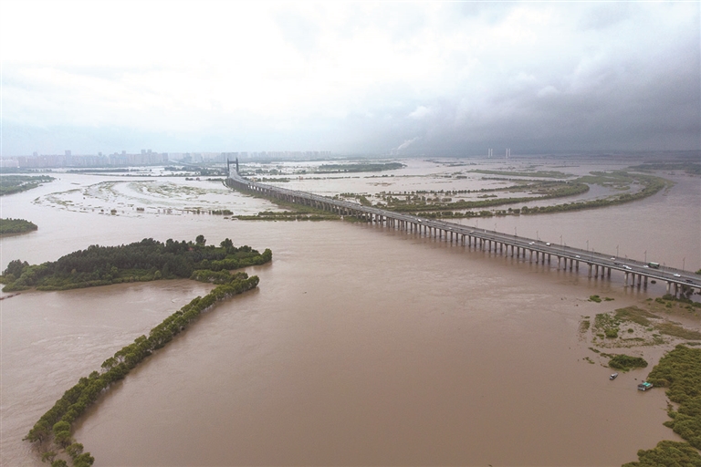 松花江干流发生今年第1号洪水